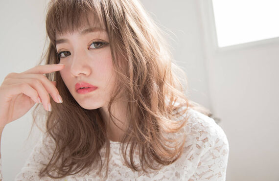 富山市の美容院では理想のヘアスタイルを再現するパーマの施術を行います